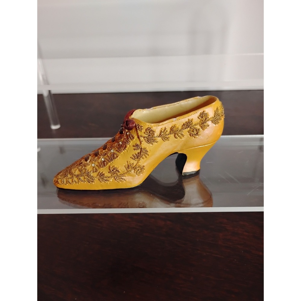 Vintage Collectible Figurine Nostalgia If The Shoe Fits Must Have For Collectors